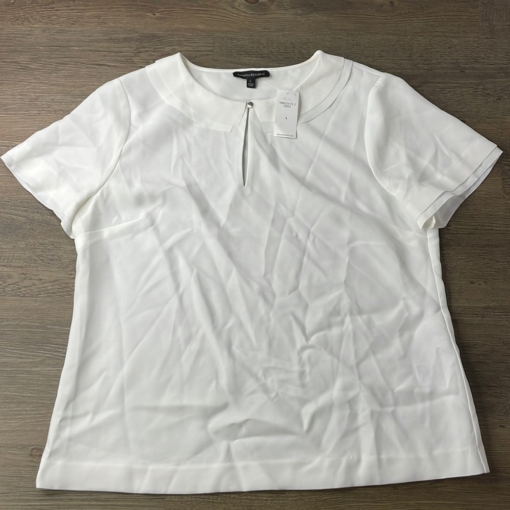 NWT Banana Republic Women’s Cream Collared Blouse, size L